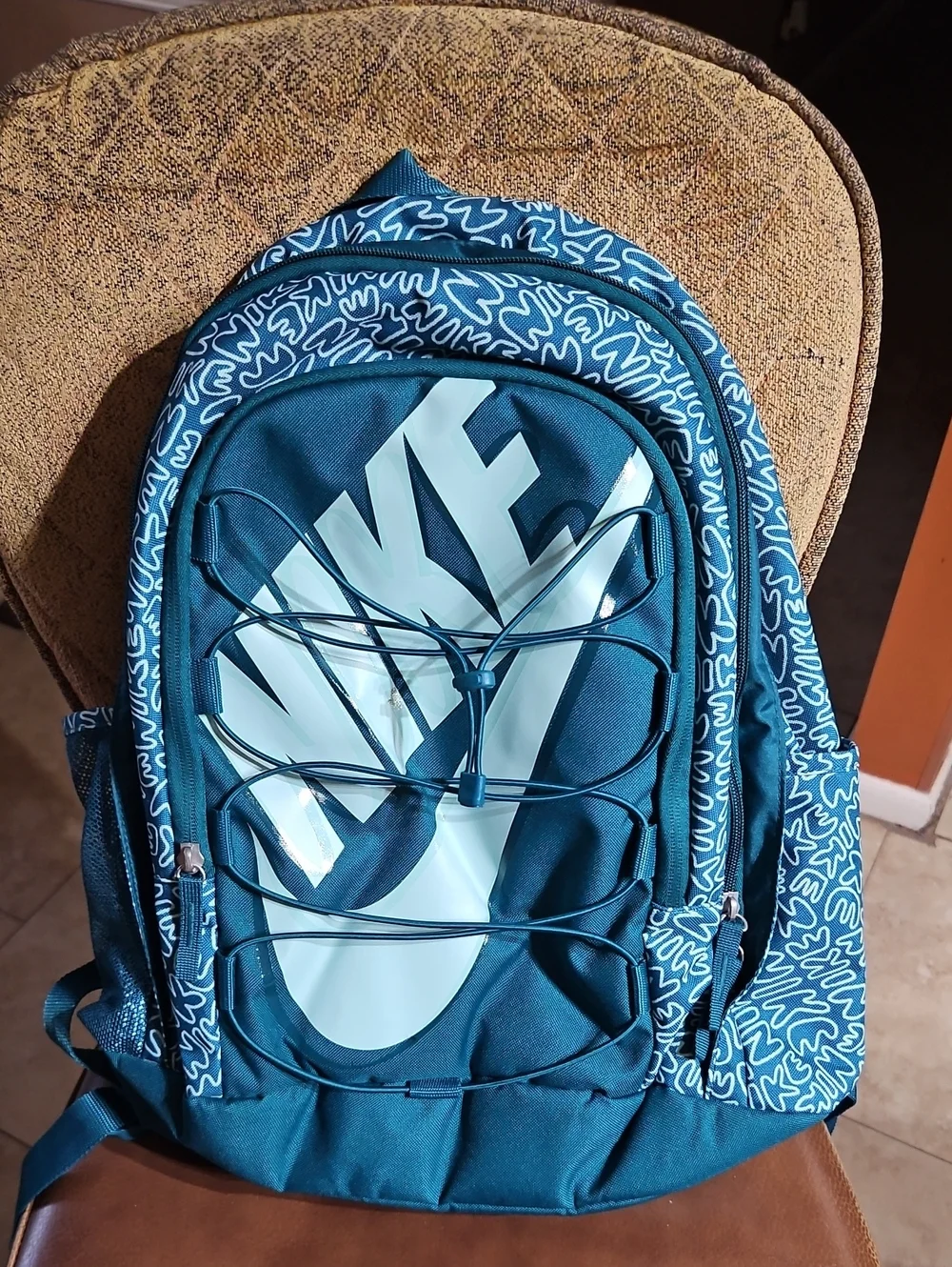 Nike Hayward Scribble Geode Teal Blue White School Book Bag Backpack Travel 26L